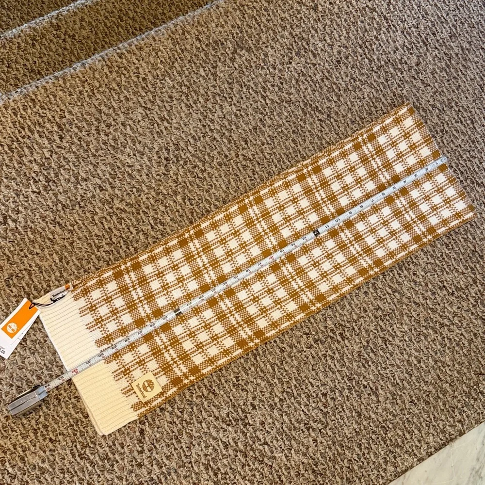 Timberland White and Brown Knit Scarf